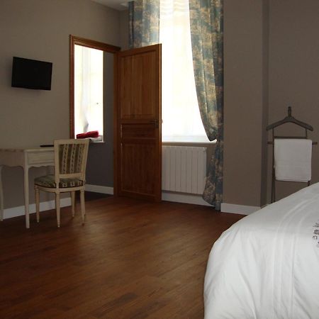 La Cour Des Carmes Bed & Breakfast Arras Cameră foto