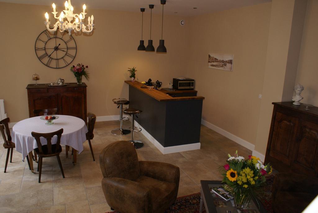 La Cour Des Carmes Bed & Breakfast Arras Exterior foto