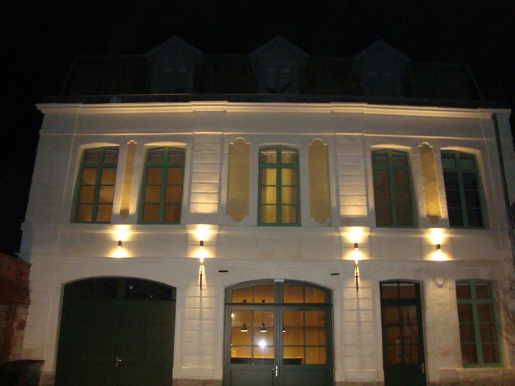 La Cour Des Carmes Bed & Breakfast Arras Exterior foto