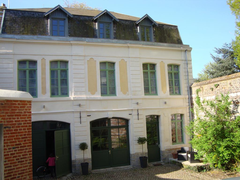La Cour Des Carmes Bed & Breakfast Arras Exterior foto