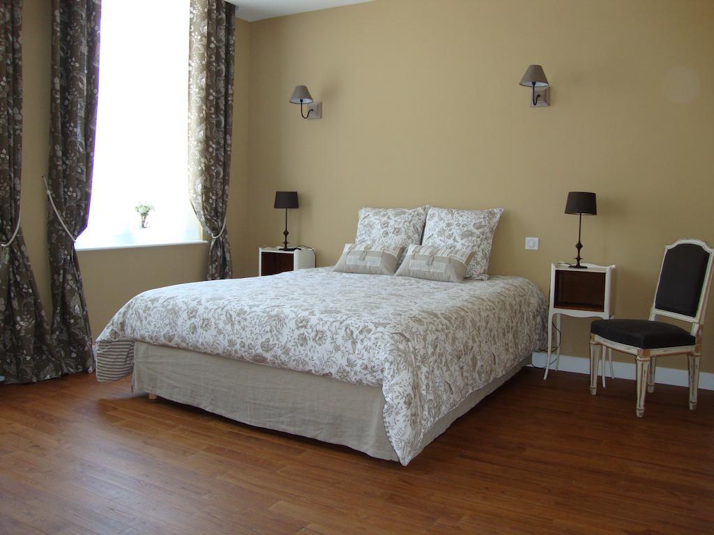 La Cour Des Carmes Bed & Breakfast Arras Cameră foto